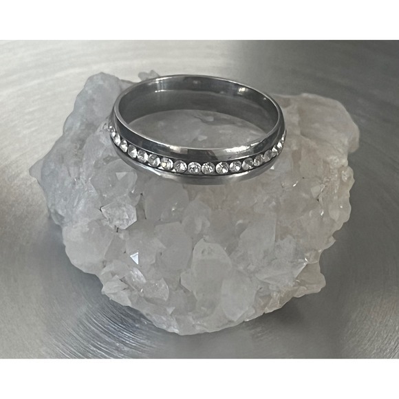 Jewelry - Silver Tungsten w/ Channel Set Crystals Unisex Band Ring -6mm Width -Size 9 -New